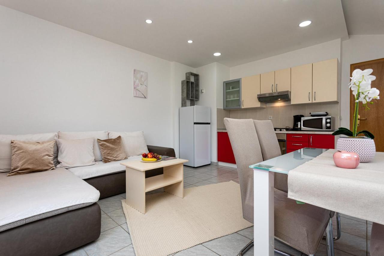 Apartments La Natalli บัชกา ภายนอก รูปภาพ