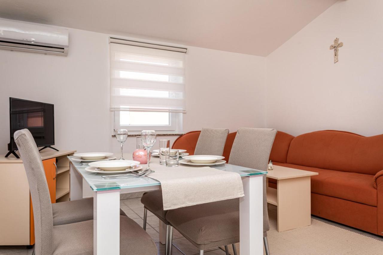 Apartments La Natalli บัชกา ภายนอก รูปภาพ