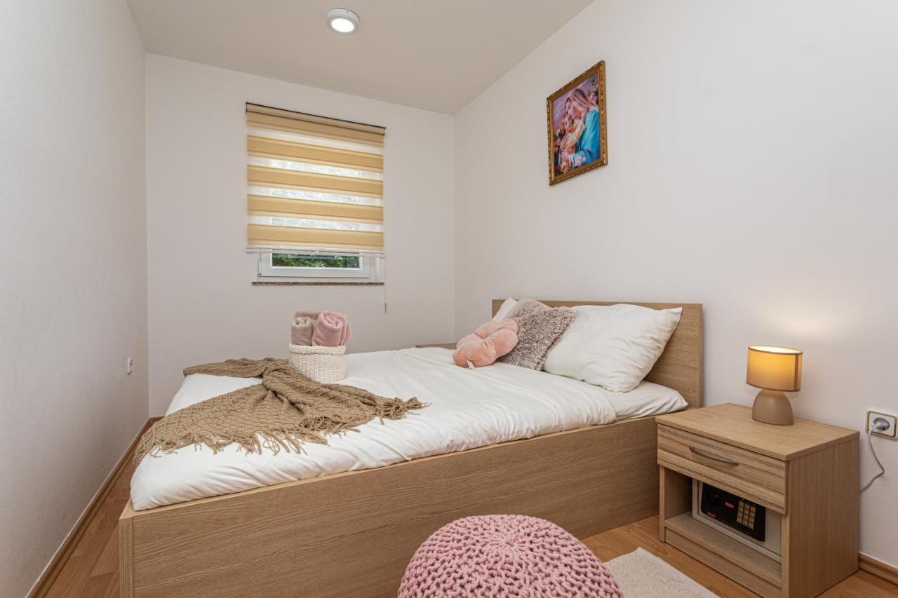 Apartments La Natalli บัชกา ภายนอก รูปภาพ